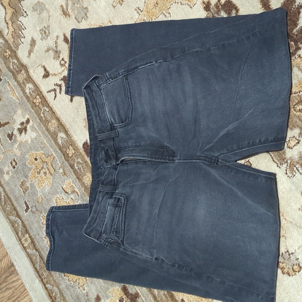 American eagle mom jeans